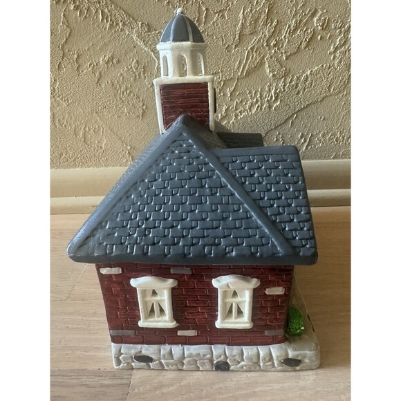 Yuletide Snow Hamlet Merry Town Station Ceramic‎ Christmas Village Lights Up - Picture 11 of 13